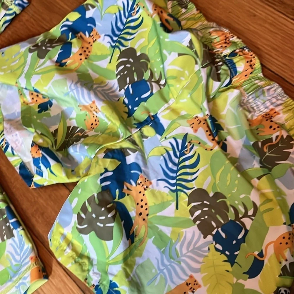 H&M swim bundle shorts and rash guard EUC 4-6 years 5T.